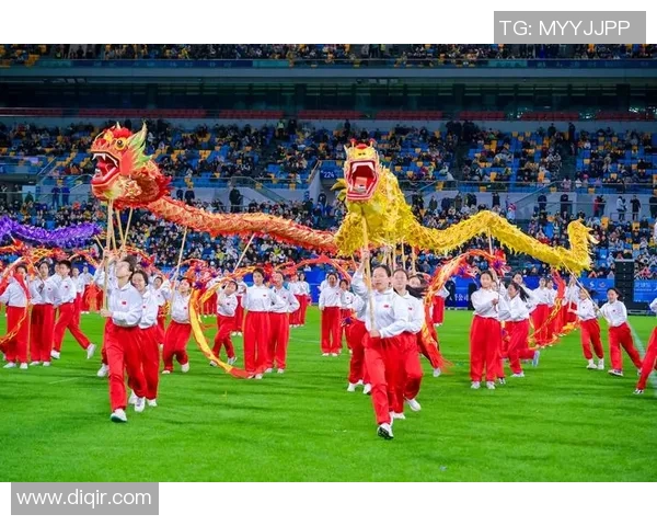 足球明星进球后欢庆动作大盘点展现激情与风采的瞬间